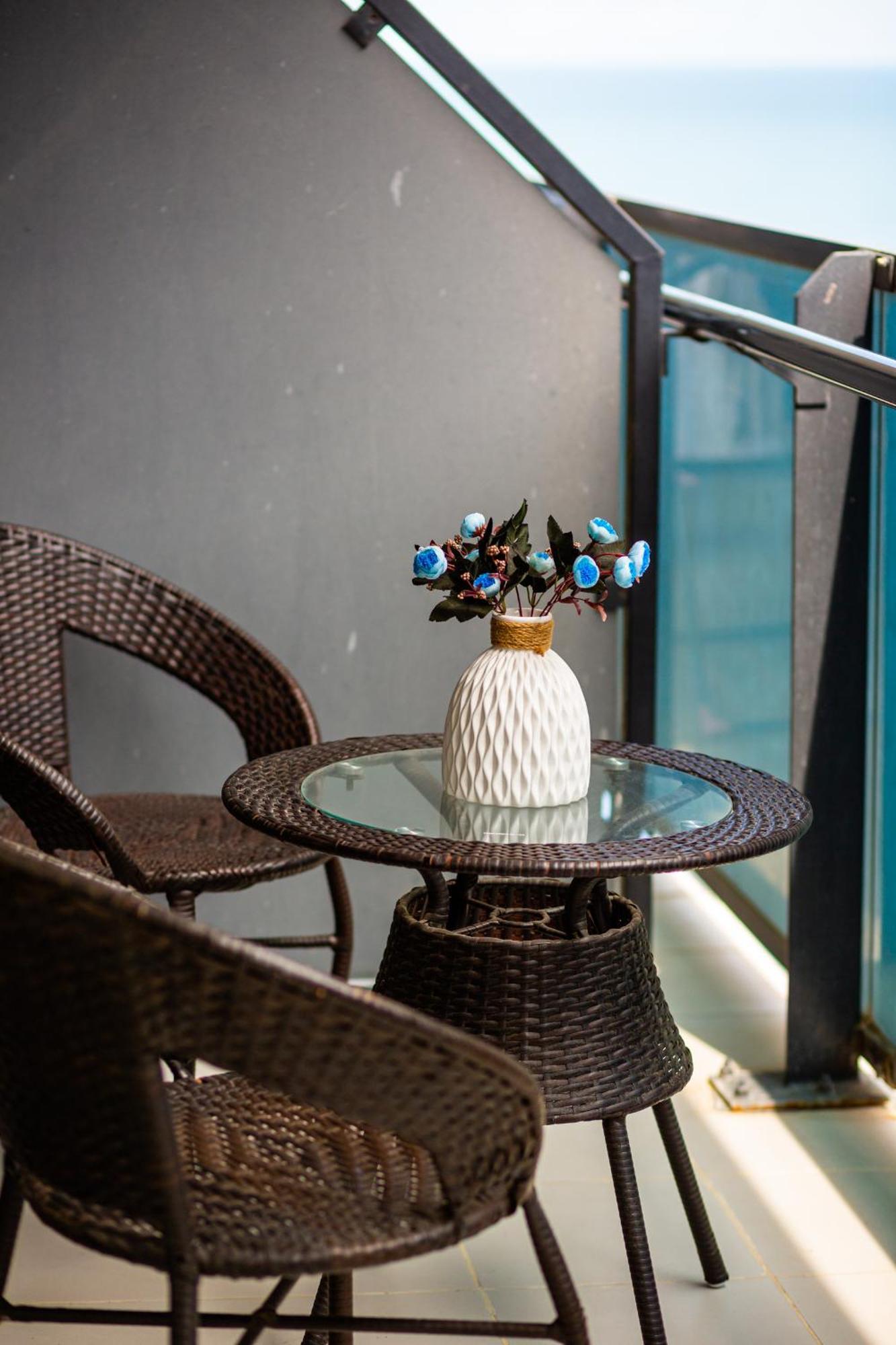 Beach Tower By G-Point Batoumi Extérieur photo